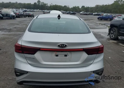 2021 Kia Forte Fe z USA, uszkodzony, nr VIN 3KPF24AD6ME282333